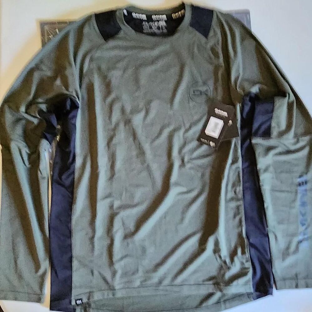 Dakine Men's Green and Khaki Shirt